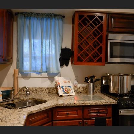Great 2 Bedroom Condo,Free Parking,Easy Commute. إيرفينغتون المظهر الخارجي الصورة